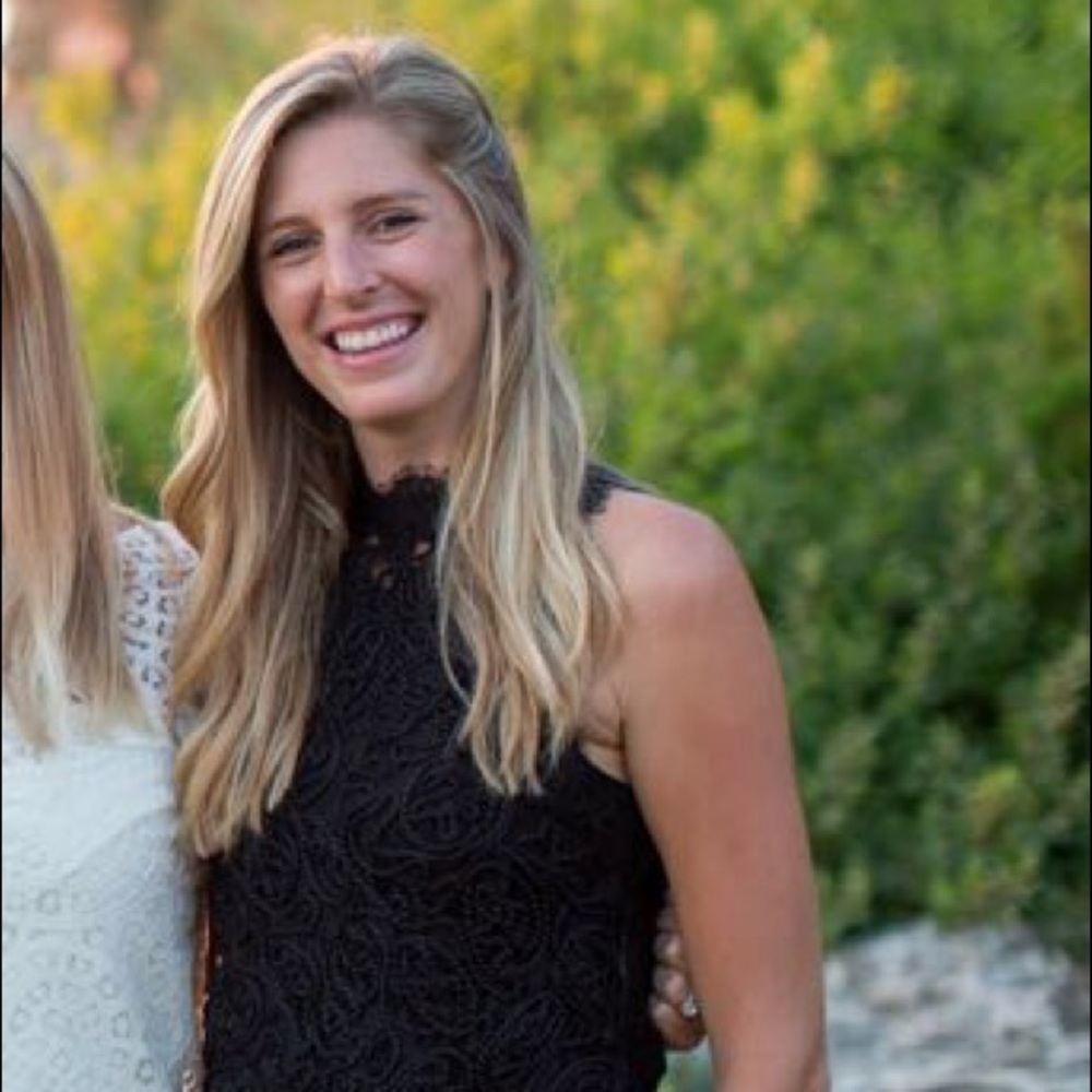 Meet your Posher, Courtney